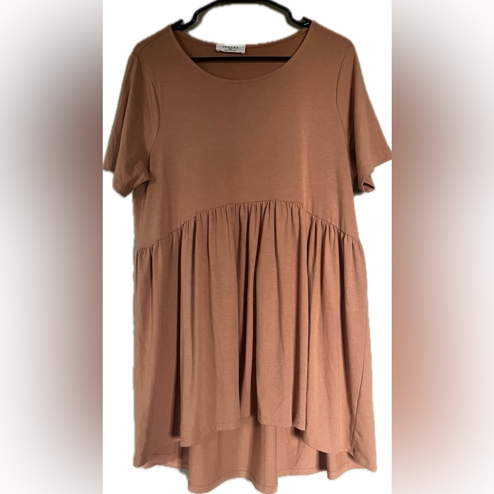 Zenana Premium Pleated Flowy Tunic Blouse. Relaxed fit. Women’s size XL